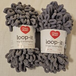 Lot 2 Skeins Red Heart Loop-it Finger Looping Jumbo #7 Yarn 7.6 yd/ea GR-8 Gray